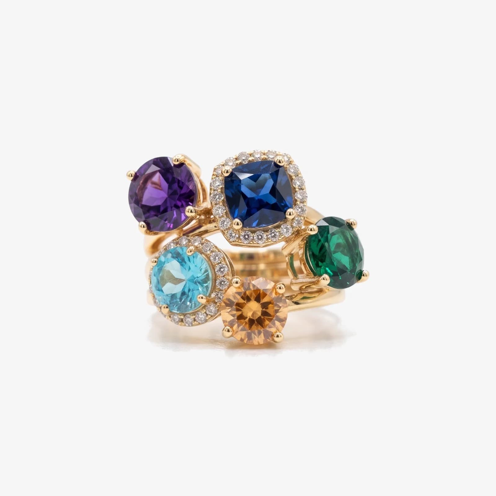 Iris Ring، انگشتر خوشه‌ای طلای زرد ۱۸ عیار با پنج سنگ رنگی، از روبه‌رو